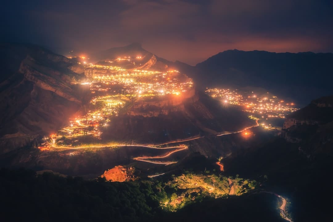 基辅遭袭，乌外长晒图：欧盟驻乌使团办公楼受损